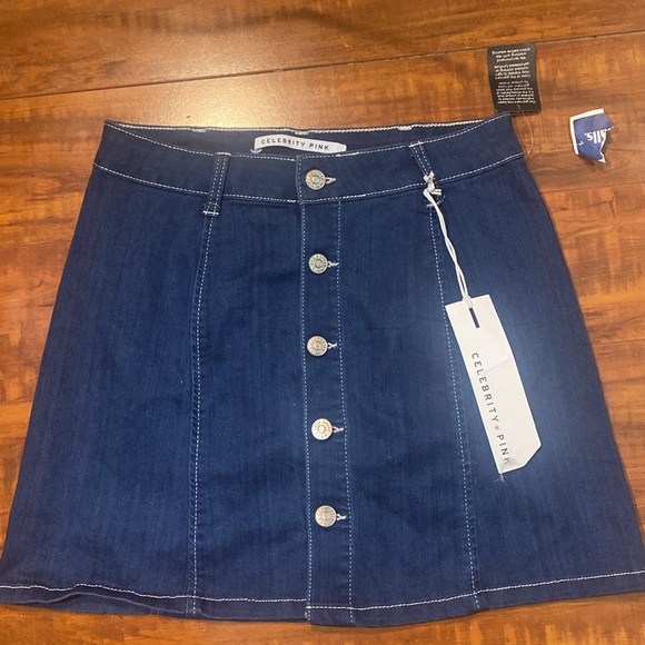 NWT CELEBRITY PINK BUTTON DOWN DEMIN MINI SKIRT - Picture 2 of 10
